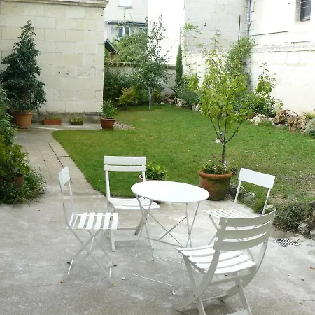 Oda ve Kahvaltı La Maison De 3*