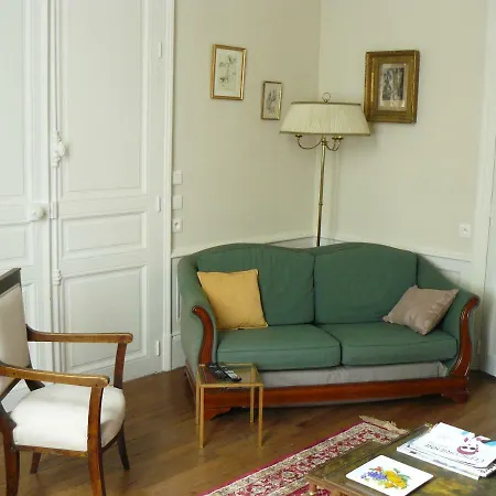 La Maison De Bed & Breakfast 3*