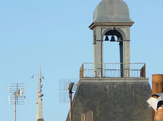 La Maison De فندق مبيت وإفطار